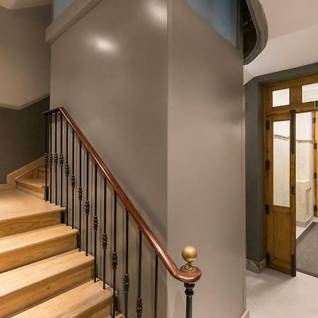 Feelathome Madrid Suites Apartments Екстериор снимка