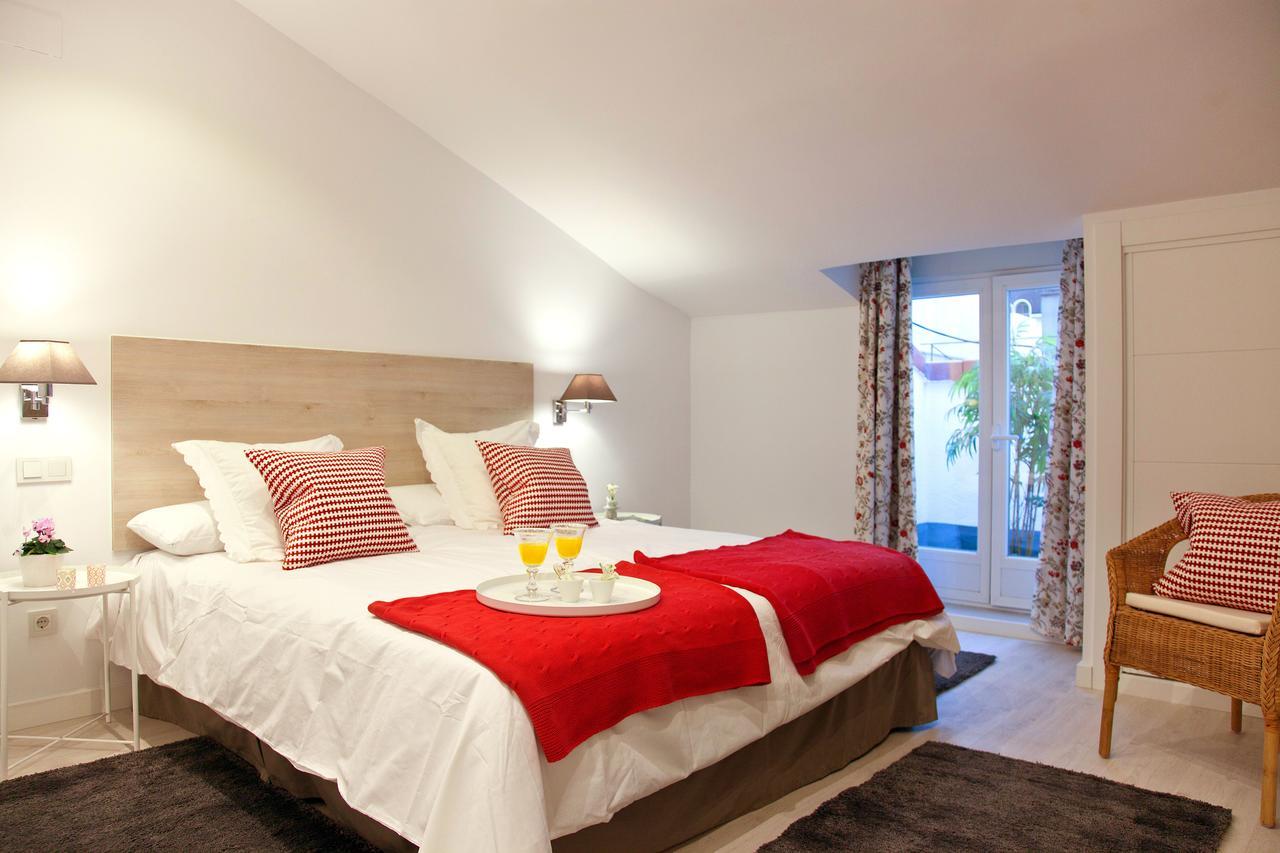 Feelathome Madrid Suites Apartments Екстериор снимка