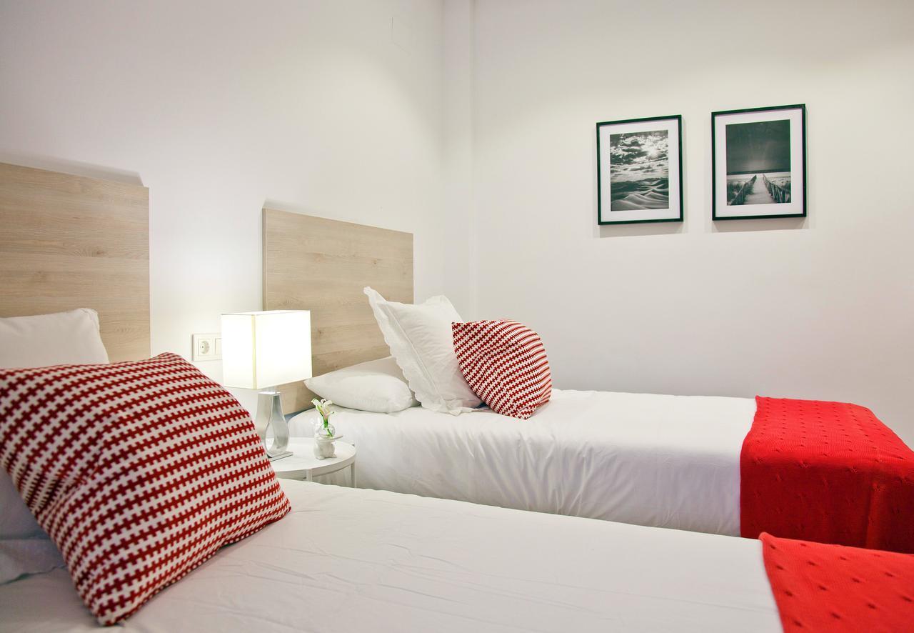 Feelathome Madrid Suites Apartments Екстериор снимка