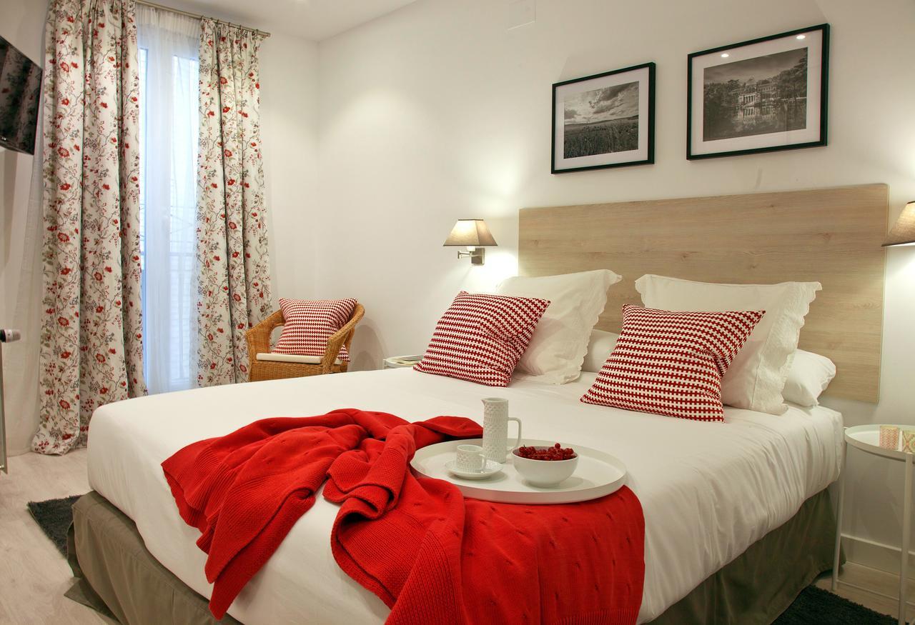Feelathome Madrid Suites Apartments Екстериор снимка