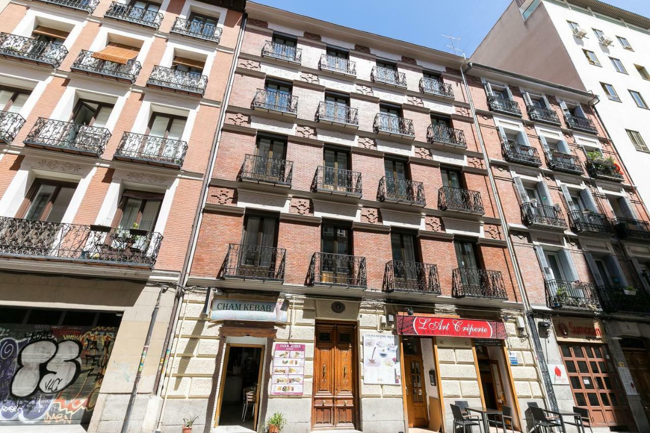 Feelathome Madrid Suites Apartments Екстериор снимка